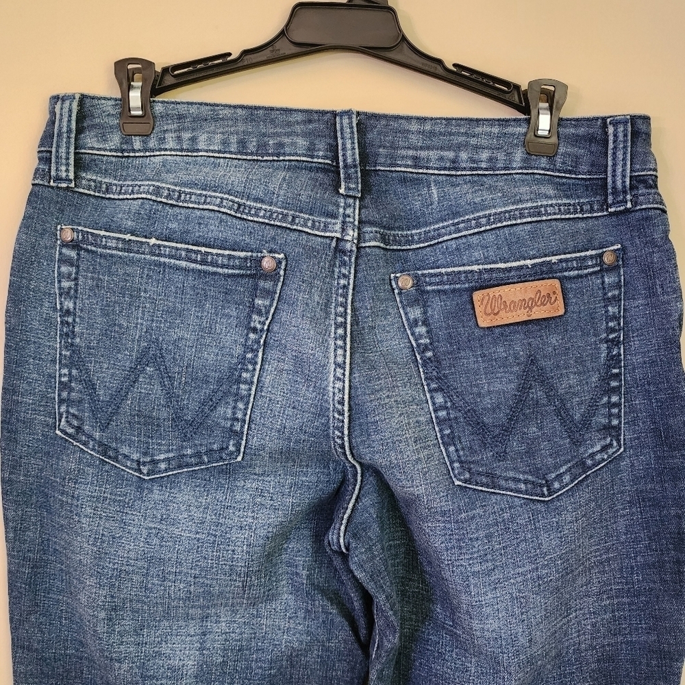 Wrangler Denim Jeans Women's Blue Size 9 / 34 Wide Leg flare leg - Picture 3 of 11